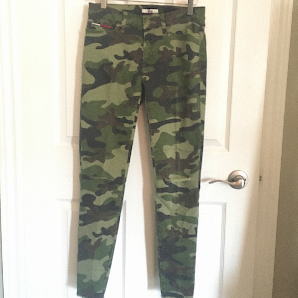NWOT Camouflage Tommy Hilfiger Denim Legging